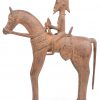 “Stamhoofd op paard”. Een Afrikaans bronzen beeld.