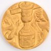 1 gouden herdenkingsmunt “Koppeling Sojoez-Apollo” genummerd 03422/10000. Au 900/1000. USSR 1975.