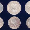 30 zilveren munten van 50 en 25 Schilling. Ag  900/1000. Oostenrijk, diverse jaren. In etui.