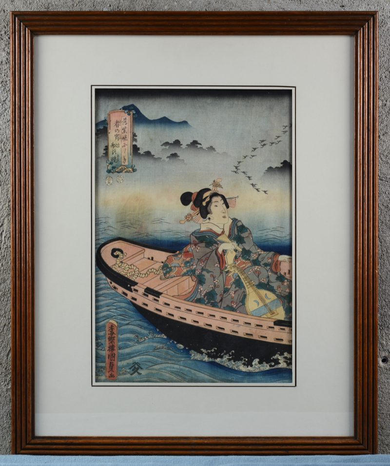 “Jonge vrouw met biwa en plectrum in een boot”. Een japanse houtsnede. Gesigneerd. 1856. Uitgevrsstempel van Heikichi.