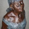 “Kleine danseres”. Een groot bronzen beeld met tweekleurig patina naar een werk van Edgar Degas.