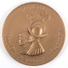 Een koperen en een sterlingzilveren munt “Olympiade Tokyo 1964”, beide in etui. Evenals een bronzen medaille “San Diego 200th Anniversary 1769-1969, in etui.