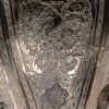 Een diepe ronde schaal van gedreven en geciseleerd zilver versierd met vogels, bloemen en gebladerte op twaalf lobben. Drie bolpoten. Perzië, Qadjar, begin XXste eeuw. Onderaan gemerkt: 840/1000.