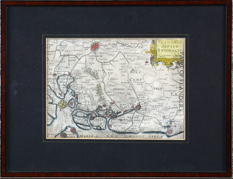 “Flandria Septentrionalis”. Een landkaart van West-Vlaanderen en Zeeuws Vlaanderen. Een deels gekleurde XVIIe eeuwse kopergravure.