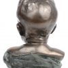 Een bronzen kinderbuste naar een werk van Jean-Baptiste Carpeaux.