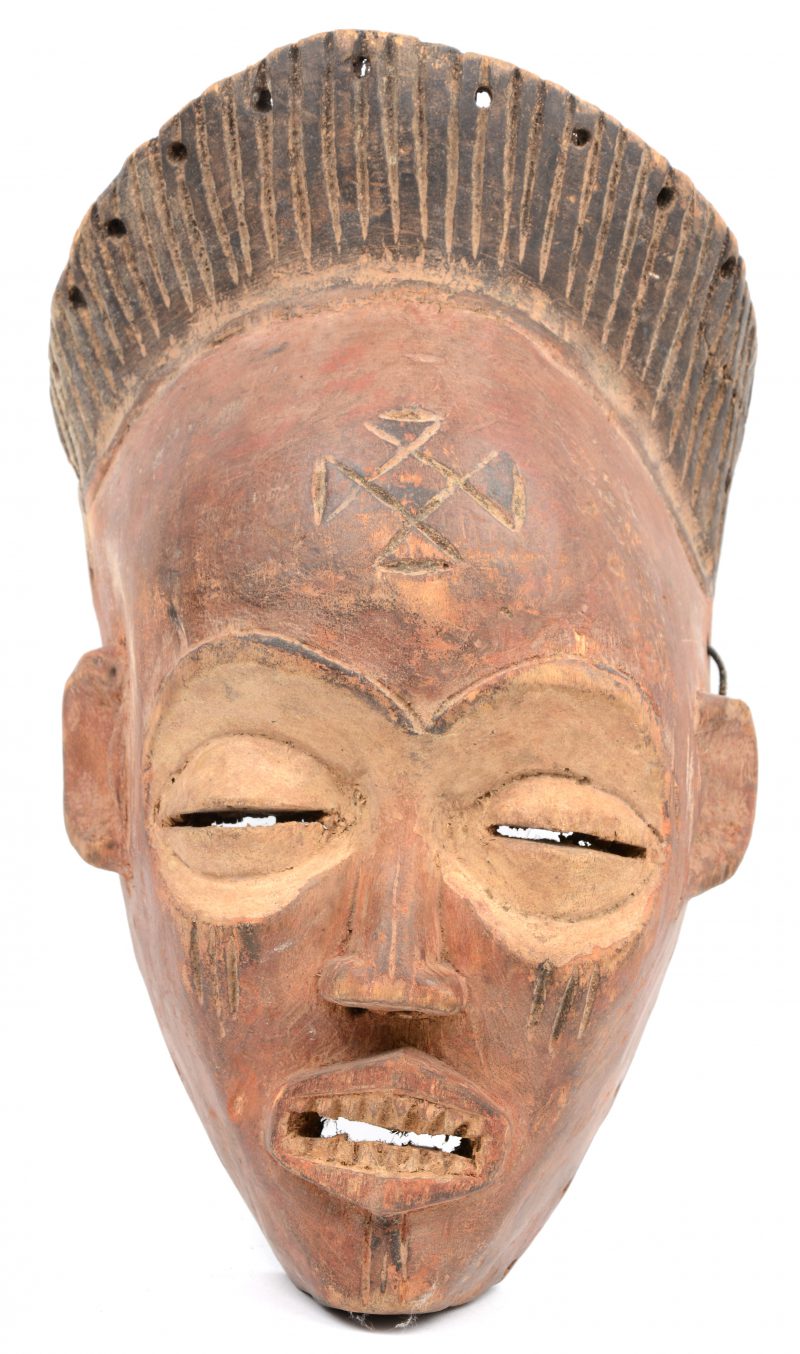 Pwo. Een houten Tchokwe masker. DRC.