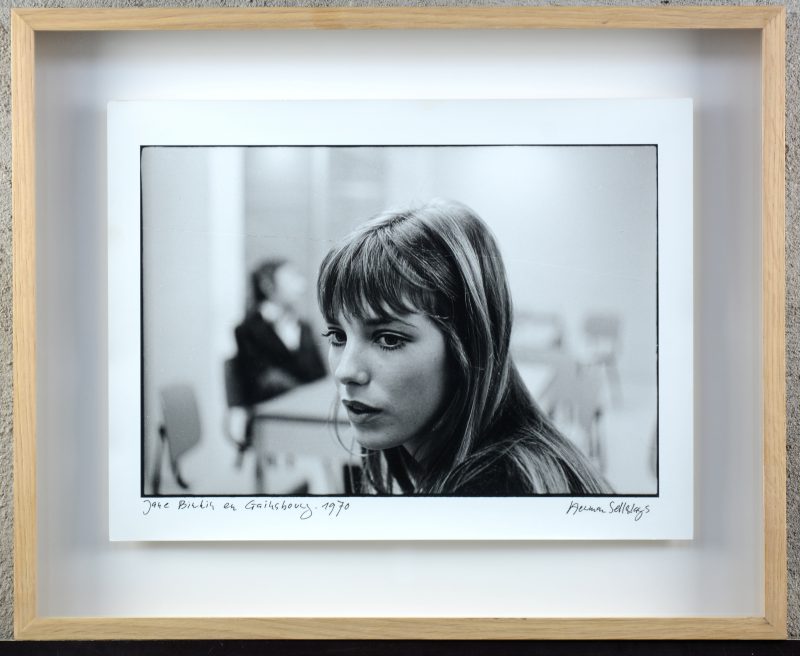 “Jane Birkin en Gainsbourg 1970”. Een zwart-witfoto. Gesigneerd.