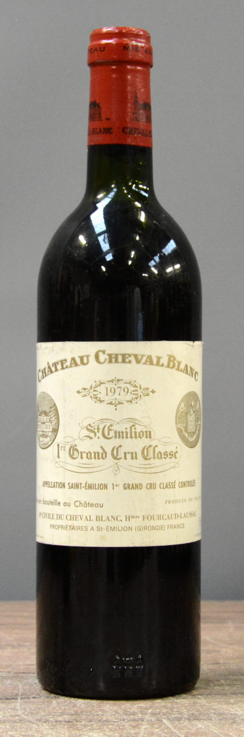 Ch. Cheval Blanc A.C. St-Emilion 1e grand cru classé   M.C.  1979  aantal: 1 Bt. Base neck