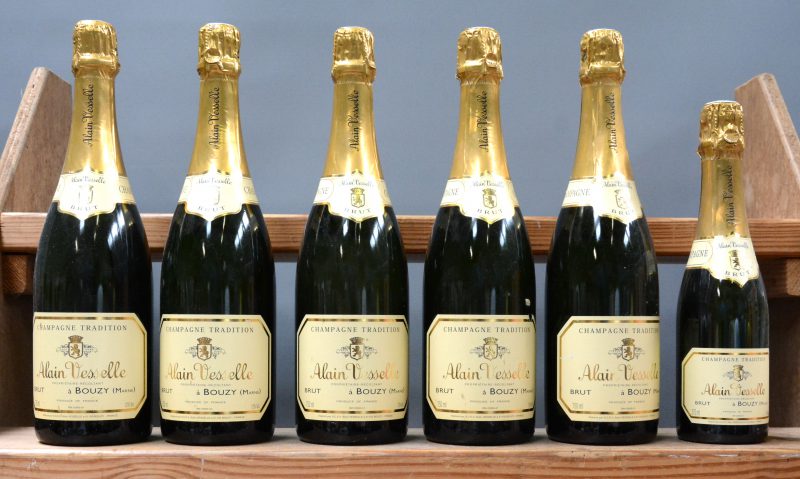 Lot champagne        aantal: 6     Champagne Alain Vesselle Brut        aantal: 5 Bt.    Champagne Alain Vesselle Brut        aantal: 1 37,5 cl