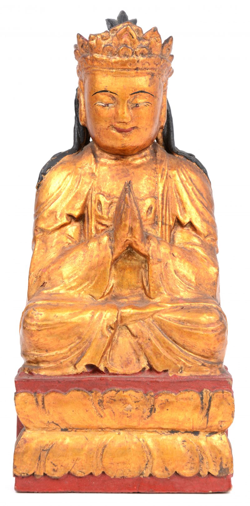 Een antieke gepolychromeerde en vergulde houten Boeddha. China.