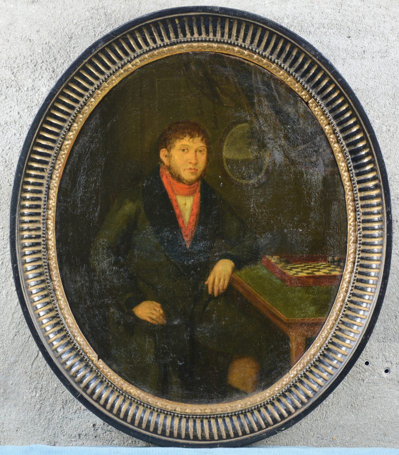“Portret van een man bij een dambord”. Schilderij op paneel. XIXe eeuw. Op te frissen.