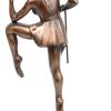 Een bronzen danseresje op marmeren voetje in de stijl van de jaren ‘20- ‘30.