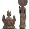 Een Guan Yin en een zittende Boeddha van brons.