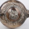 Een zilveren theepot met houten handvat. Makersmerk van Martial Fray te parijs. Medio XIXe eeuw. 565 gram bruto.