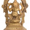 Een lot brons, bestaande uit een staande Thaise Boeddha, een schaaltje met gegraveerd pauwendecor en een Ganesha.