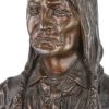 “Chief Wolf Robe”. Bronzen beeld naar het werk van Carl Kauba. Op marmeren voetstuk. Recente geut.
