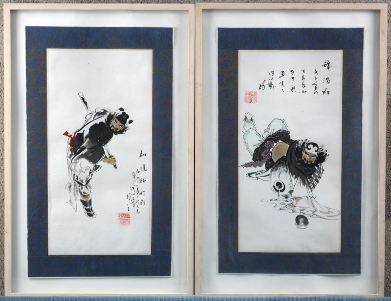 “Krijgers”. Een paar Chinese tekeningen, aquarel en inkt op papier. Beide gesigneerd en met stempel.