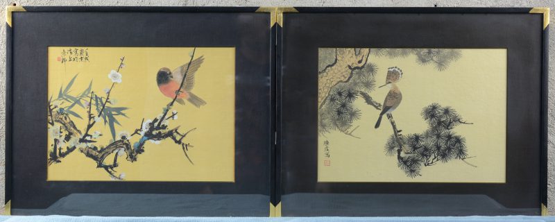 “Vogels”. Twee Chinese tekeningen op zijde. Beide gesigneerd.