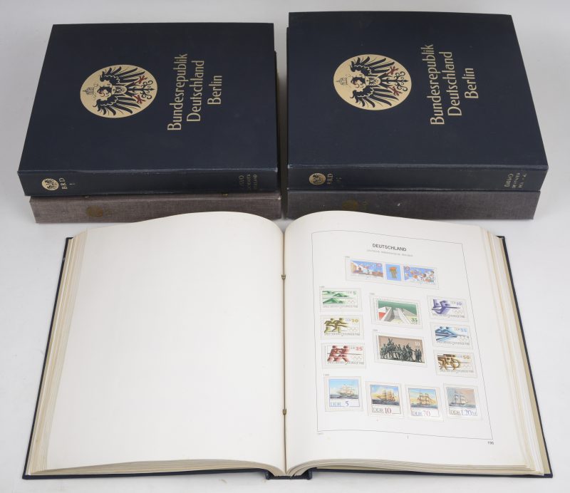 Een collectie postzegels bestaande uit: 5 DAVO-albums. Duitsland en Berlijn, 1946 - 1975, 1970-1979, BRD en Berlijn 1947-1983, Sovjetzone en DDR 1945-1977, DDR 1978-1990 (de laatste niet erg volledig, de eerste zeer onvolledig).