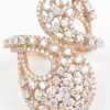 Een 18 K wit en roze gouden ring bezet met briljanten met een gezamenlijk gewicht van +- 2,06 ct.