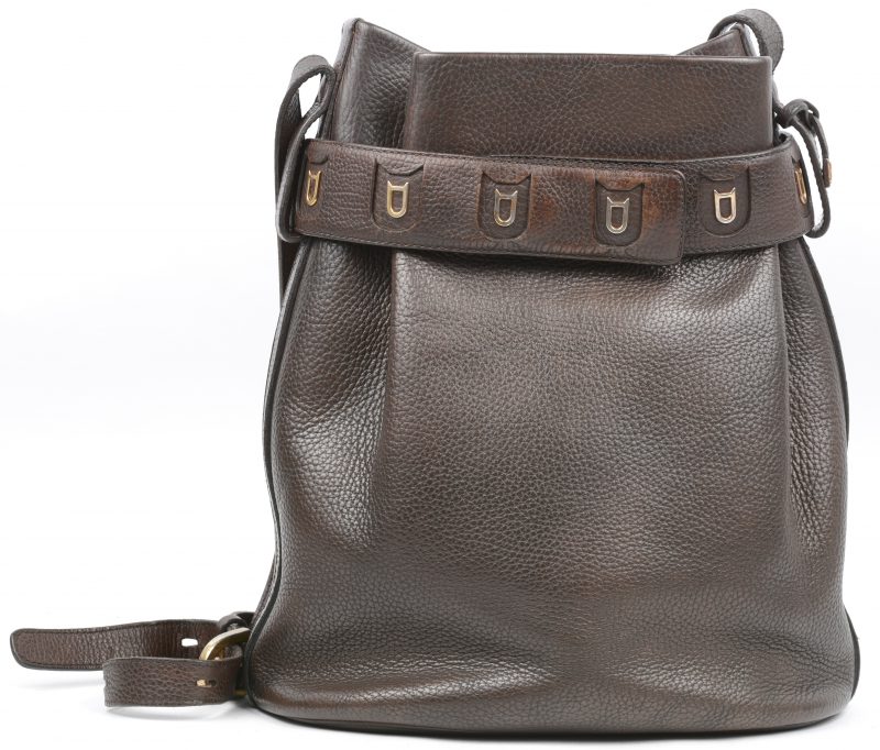 Een handtas van donkerbruin leder, model ‘Calicot’. Met certificaat.