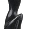 “Gestileerd naakt”. Een beeld van zwartgepatineerd hout op marmeren voet. Draagt monogram ‘EB’. In de stijl van Béothy.