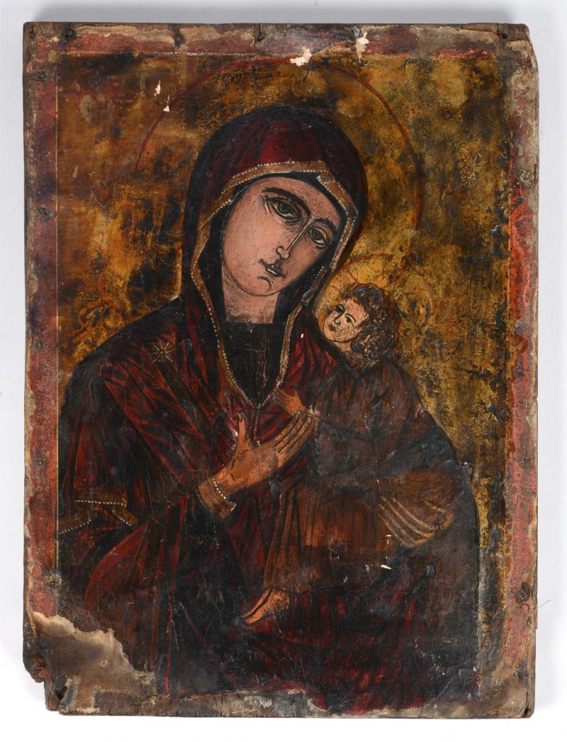 “Moeder Gods met kind”. Een Russisch icoon. Omstreeks 1800. Beschadigingen.