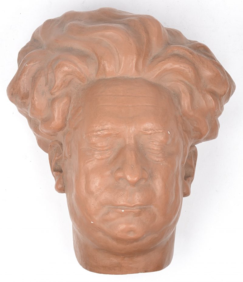 Doodsmasker van Felix Timmermans van terracottakleurig plaaster. Gesigneerd.