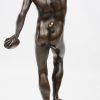 “Dansende man met cimbalen”. Een bronzen beeld naar een werk van Massimiliano Benzi.
