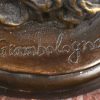 “Mercurius”. Een bronzen beeld op sokkel van rood marmer met bronzen fries. Naar een werk van Jean Bologne.