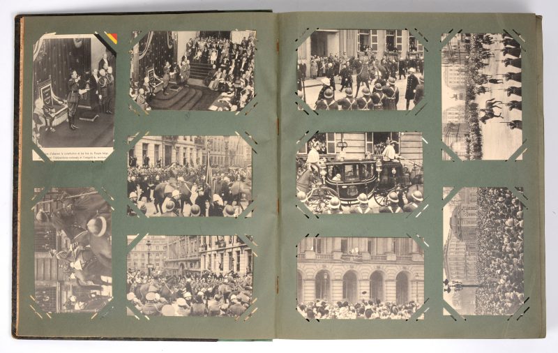 Een album met postkaarten met als thema de Koninklijke familie, in het bijzonder m.b.t. Leopold III.