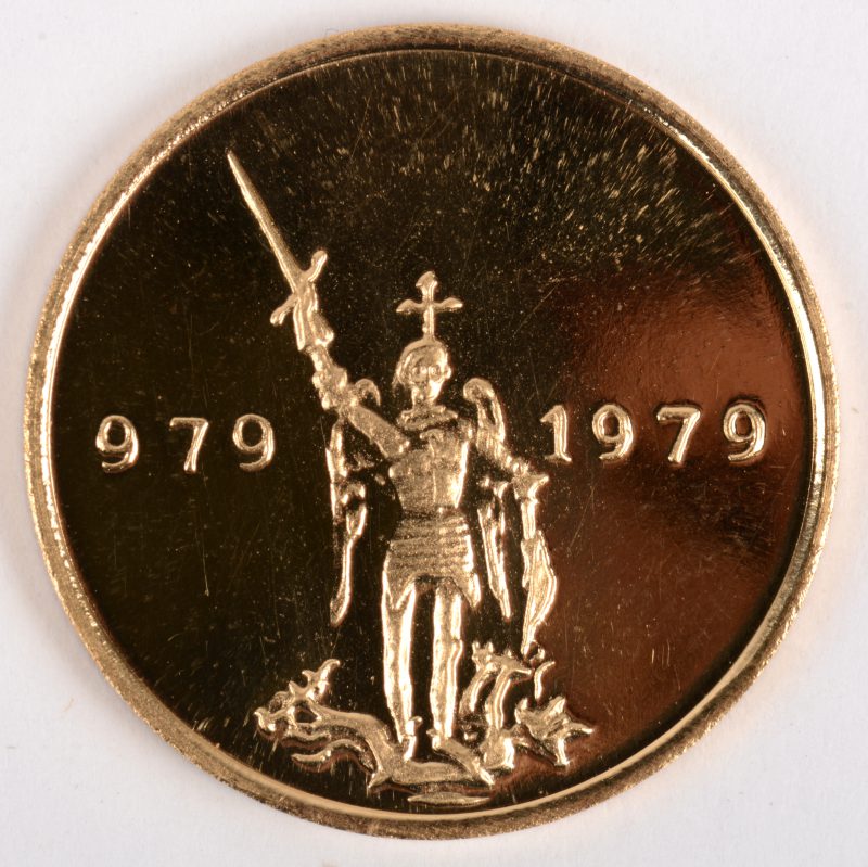 Een herdenkingsmunt van Brussel 1979. 900/1000. Bruto: 6,45 g. per munt Goudgewicht: 5,805 g. per munt. FDC.