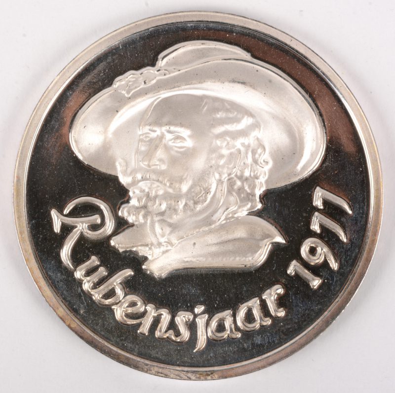 Een zilveren herdenkingsmunt van het Rubensjaar 1977. 900/1000. 25 g.