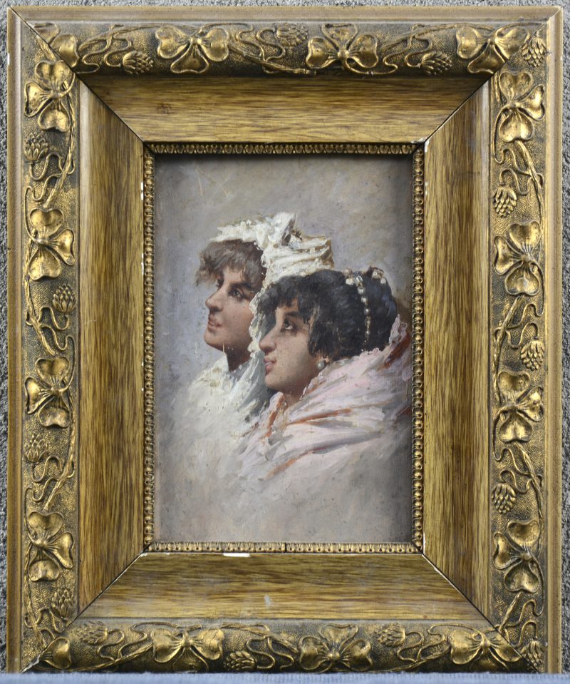 “Twee jonge dames”. Olieverf op paneel. Zonder signatuur. Tijdper art nouveau in kader uit de tijd.