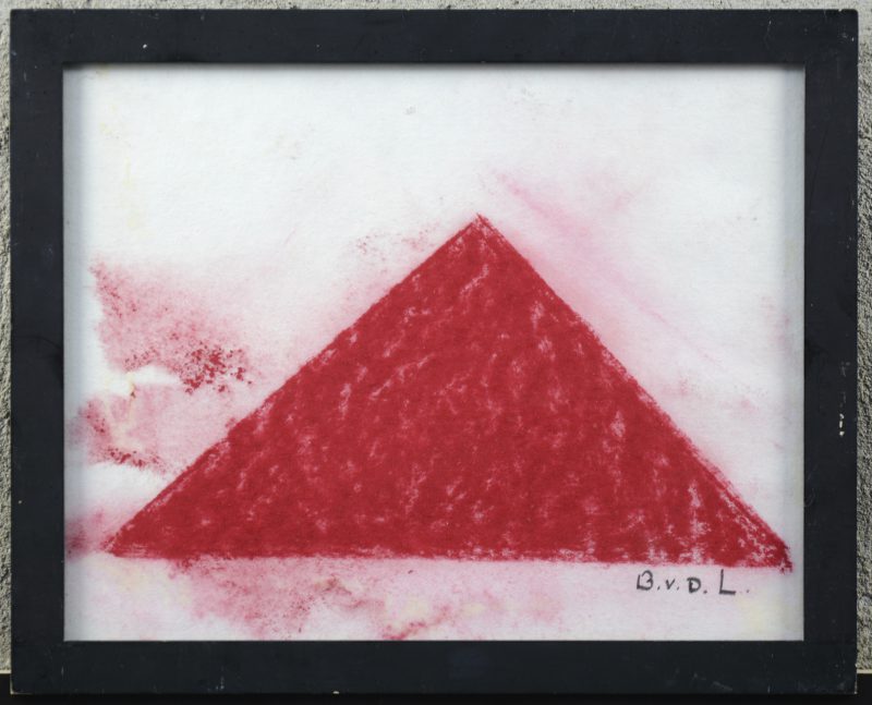 “Rode Driehoek.” Gouache op papier. Draagt monogram.