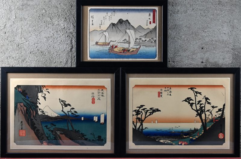 Drie Japanse houtsnedes met landschappen.