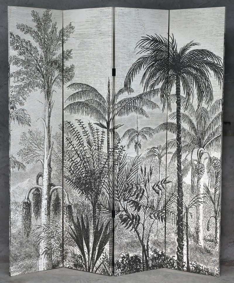 Een wit kamerscherm versierd met palmbomen.