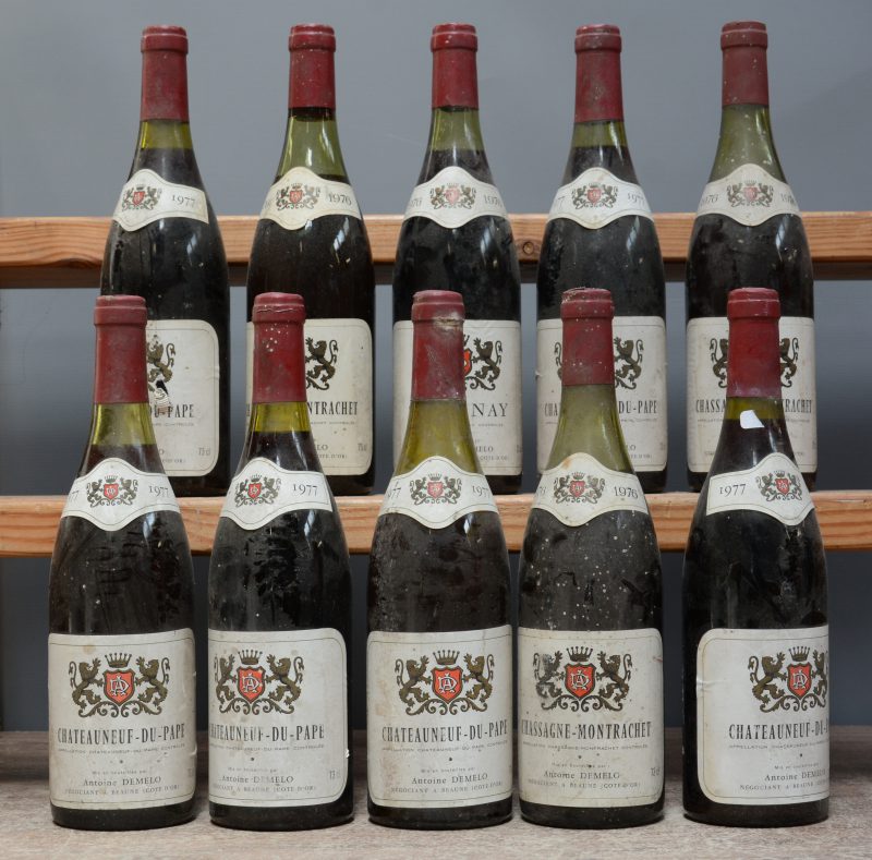 Lot rode wijn        aantal: 10 Bt.    Chassagne-Montrachet A.C.  Antoine Demelo M.P.  1976  aantal: 3 Bt.    Santenay A.C.  Antoine Demelo M.P.  1976  aantal: 1 Bt.    Chateauneuf-du-Pape A.C.  Antoine Demelo M.P.  1976  aantal: 6 Bt.