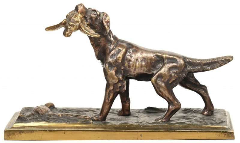 “Jachthond met fazant”. Een bronzen beeldje.