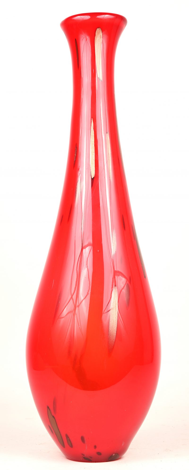 Een vaas van gekleurd Italiaans glas.