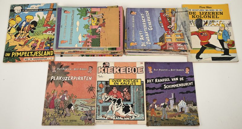 Lot diverse strips. Pom, “Piet Pienter en Bert Bibber”. Kleurloze uitgaven uit de jaren 70 (17 stuks). Kleurloze uitgavan van Jommeke, Nero, Kapoentjes. E.a. Matige tot zeer gelezen staat.
