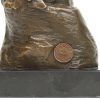 “De kus”. Een bronzen beeldje naar het werk van Rodin. Met gieterijcachet.