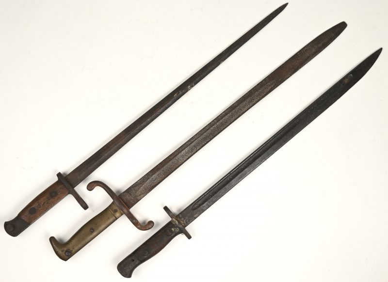 Drie bajonetten begin 20ste eeuw.