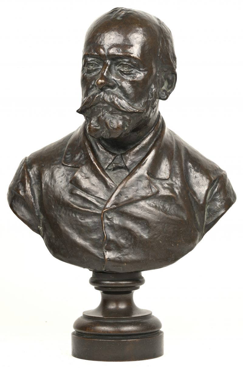 “Buste van Jules Communaut, directeur van de Crédit Belge”. Gepatineerd brons. Gesigneerd.