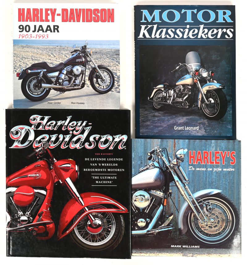 lot van 4 boeken mbt Harley Davidson