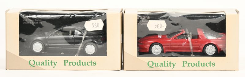 Twee modelauto’s op schaal 1:43:- Toyota Celica 4X4 Twin Turbo.- Toyota Supra 3.0 TurboIn originele (licht beschadigde) doosjes.