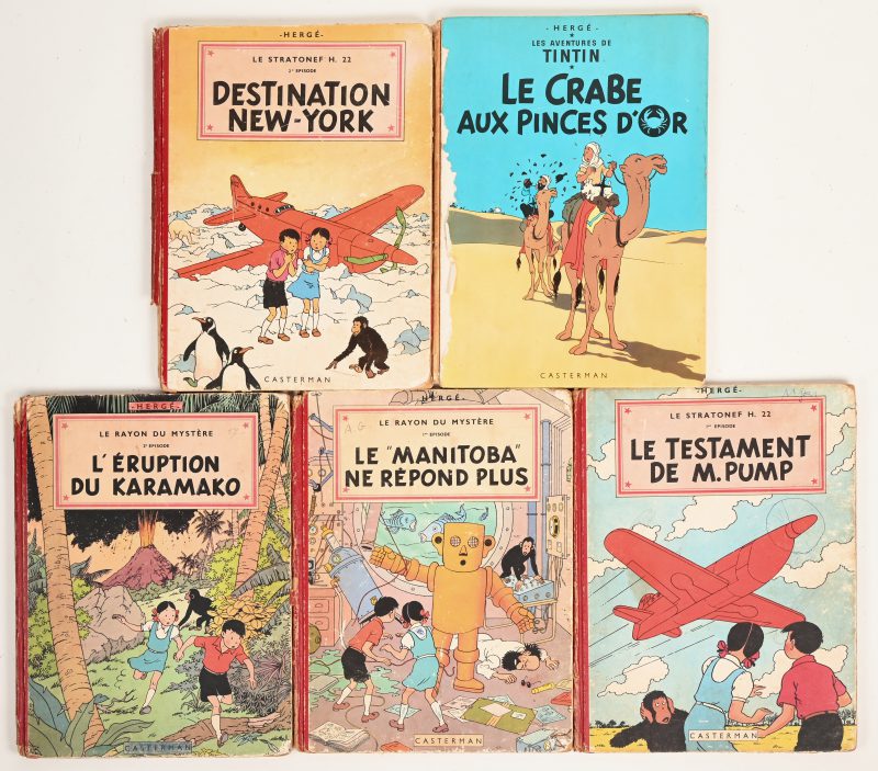 Een lot van 5 strips met hardcover, oude editie, waaronder Kuifje “Le Crabe aux pinces d’Or”. En 4 versies van Jo, Jette et Jocko.