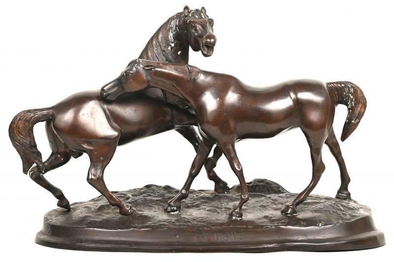 “Vechtende paarden.” Bronzen beeld. Naar PJ Mene.