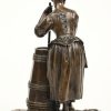 “De Karnster.” Bronzen sculptuur. 20ste eeuws.