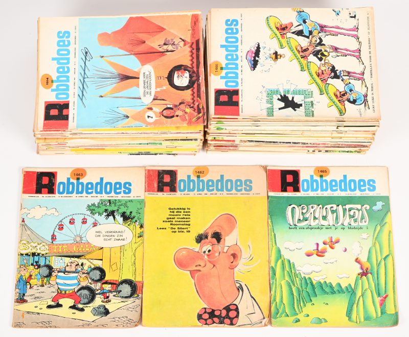 Een lot van 100 vintage Robbedoes weekblad magazines. nr 1462-1561. Periode ‘66-’68.